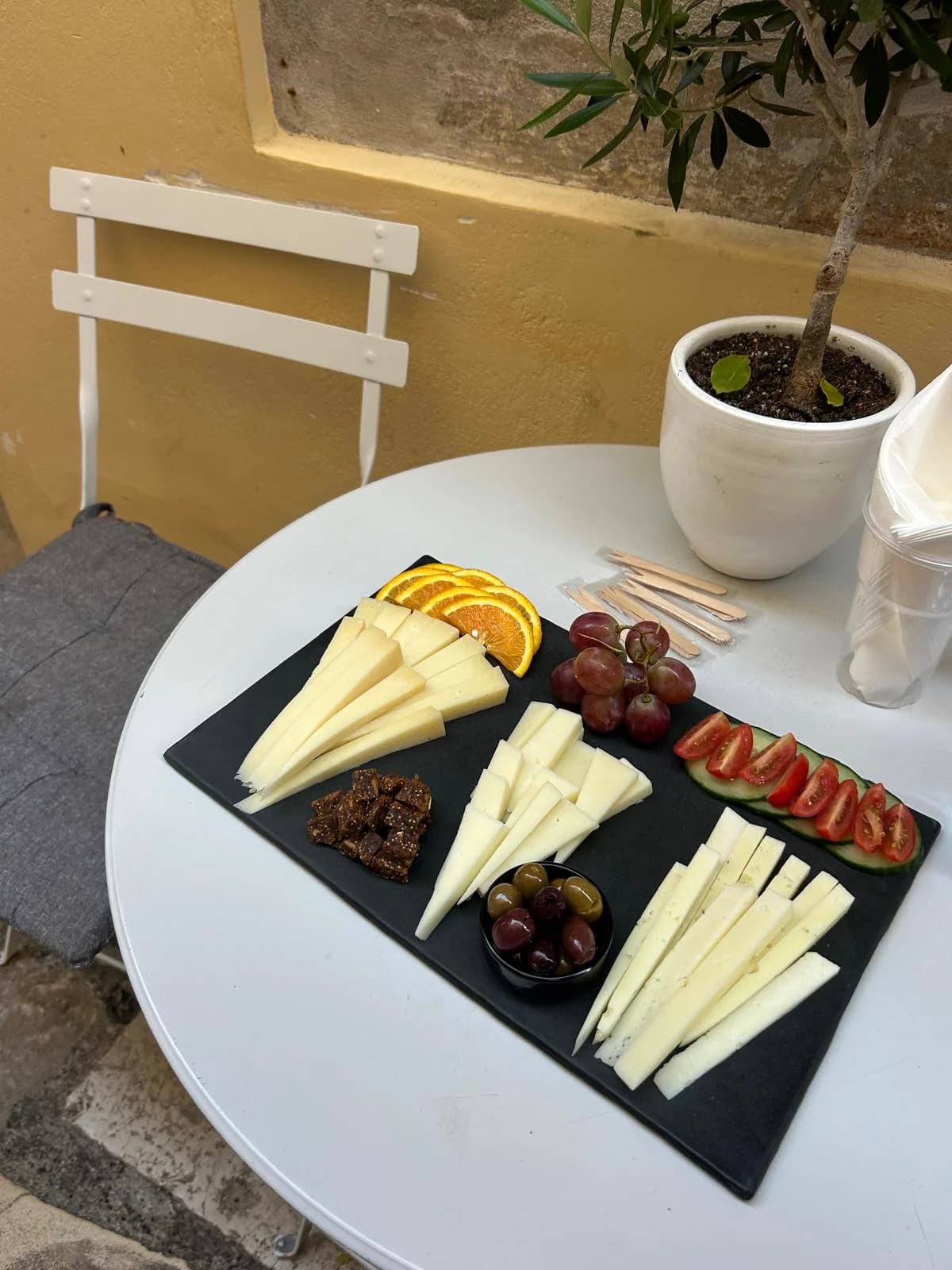 Tastings + Boat Tour 1